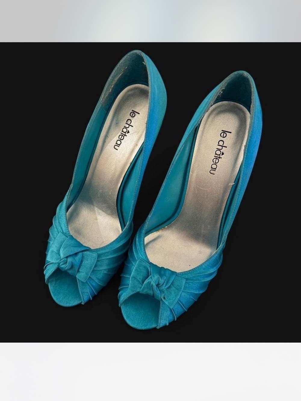 Le Chateau Teal Peep-Toe Pumps 🩵